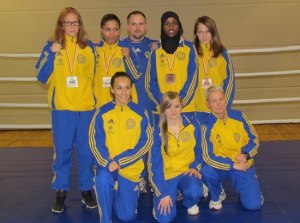 Svenska tjejlaget! 530724_10151326603280902_1650653295_n